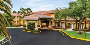 Image of Colonial Assisted Living at Fort Lauderdale - exterior