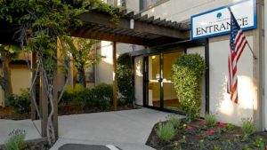 Image of Atria Hillsdale facility - exterior