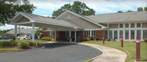 Image of Commonwealth Senior Living at Churchland House facility - exterior