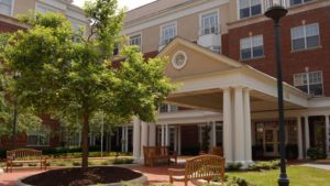 Image of Grand Oaks Assisted Living facility - exterior