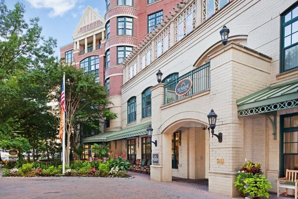 exterior of Sunrise on Connecticut Avenue