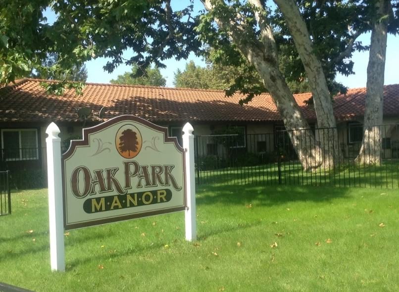 Oak Park Manor